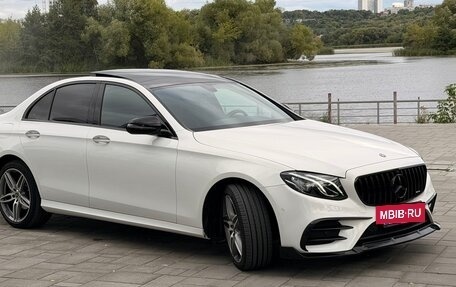 Mercedes-Benz E-Класс, 2020 год, 4 200 000 рублей, 3 фотография