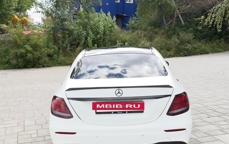 Mercedes-Benz E-Класс, 2020 год, 4 200 000 рублей, 25 фотография