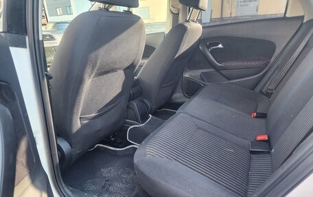 Volkswagen Polo VI (EU Market), 2014 год, 500 000 рублей, 10 фотография