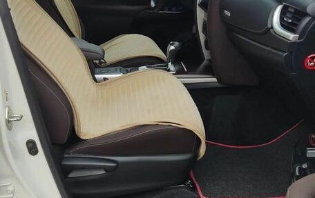 Toyota Fortuner II, 2018 год, 4 200 000 рублей, 6 фотография