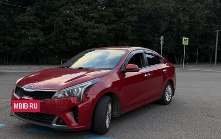 KIA Rio IV, 2020 год, 1 570 000 рублей, 2 фотография