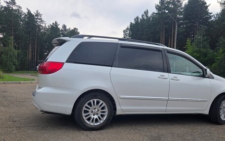 Toyota Sienna II рестайлинг, 2007 год, 1 900 000 рублей, 5 фотография