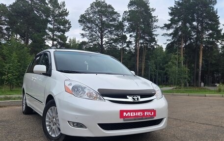 Toyota Sienna II рестайлинг, 2007 год, 1 900 000 рублей, 2 фотография