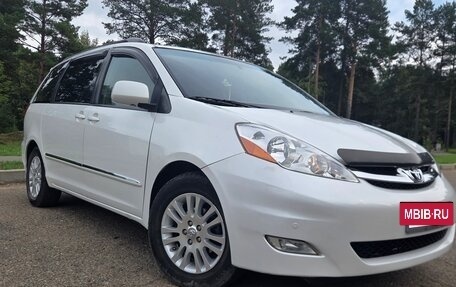 Toyota Sienna II рестайлинг, 2007 год, 1 900 000 рублей, 3 фотография