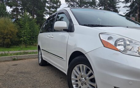 Toyota Sienna II рестайлинг, 2007 год, 1 900 000 рублей, 12 фотография