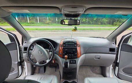 Toyota Sienna II рестайлинг, 2007 год, 1 900 000 рублей, 13 фотография