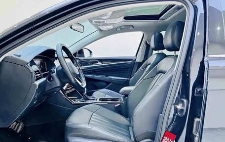 Volkswagen Passat B8 рестайлинг, 2023 год, 2 370 000 рублей, 10 фотография