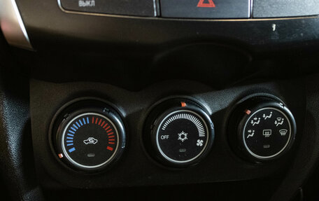 Mitsubishi ASX I рестайлинг, 2013 год, 900 000 рублей, 16 фотография