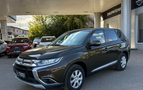 Mitsubishi Outlander III рестайлинг 3, 2016 год, 1 680 000 рублей, 3 фотография