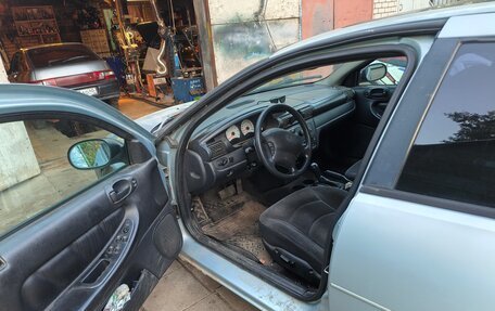Dodge Stratus II, 2002 год, 300 000 рублей, 7 фотография