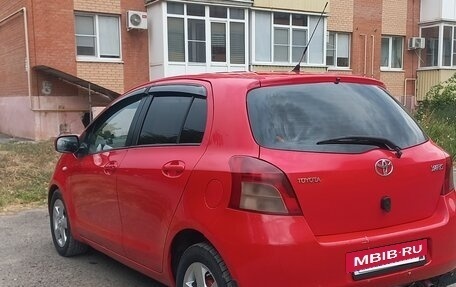 Toyota Yaris III рестайлинг, 2008 год, 730 000 рублей, 3 фотография