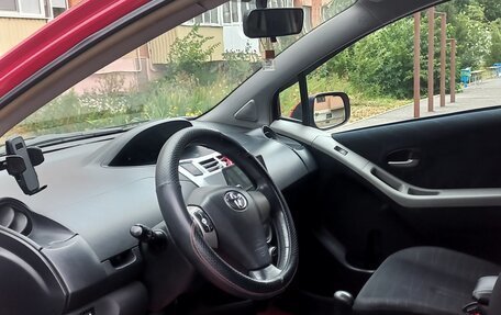 Toyota Yaris III рестайлинг, 2008 год, 730 000 рублей, 6 фотография