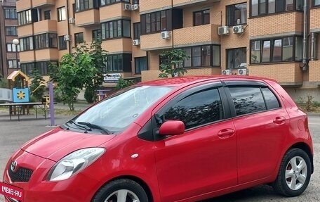 Toyota Yaris III рестайлинг, 2008 год, 730 000 рублей, 4 фотография