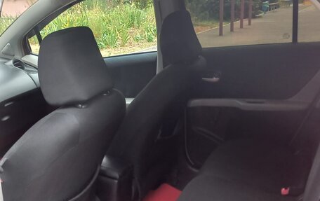 Toyota Yaris III рестайлинг, 2008 год, 730 000 рублей, 13 фотография