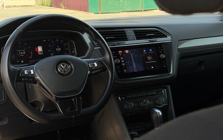 Volkswagen Tiguan II, 2018 год, 2 599 000 рублей, 7 фотография