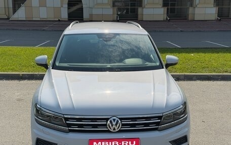 Volkswagen Tiguan II, 2018 год, 2 599 000 рублей, 11 фотография