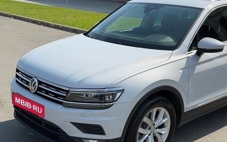 Volkswagen Tiguan II, 2018 год, 2 599 000 рублей, 21 фотография
