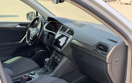 Volkswagen Tiguan II, 2018 год, 2 599 000 рублей, 25 фотография