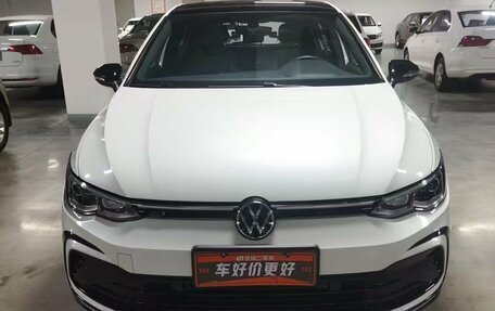 Volkswagen Golf VIII, 2022 год, 1 663 000 рублей, 2 фотография