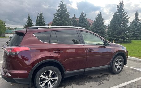 Toyota RAV4, 2016 год, 2 000 000 рублей, 14 фотография