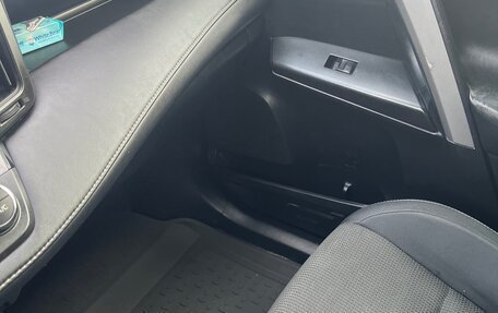Toyota RAV4, 2016 год, 2 000 000 рублей, 22 фотография