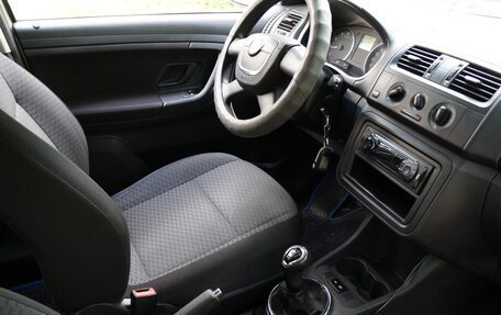 Skoda Fabia II, 2011 год, 630 000 рублей, 10 фотография