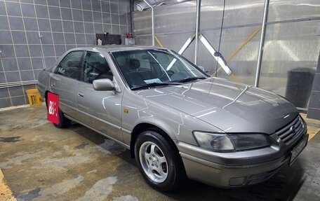 Toyota Camry, 1999 год, 1 100 000 рублей, 4 фотография