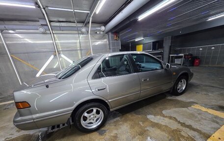 Toyota Camry, 1999 год, 1 100 000 рублей, 17 фотография