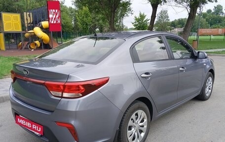 KIA Rio IV, 2017 год, 995 000 рублей, 4 фотография