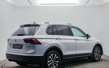 Volkswagen Tiguan II, 2019 год, 1 970 000 рублей, 5 фотография