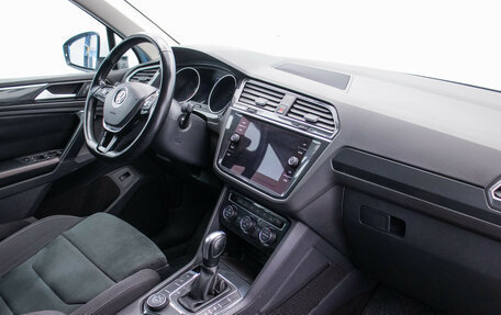 Volkswagen Tiguan II, 2019 год, 1 970 000 рублей, 10 фотография