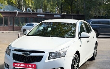 Chevrolet Cruze II, 2012 год, 600 000 рублей, 3 фотография