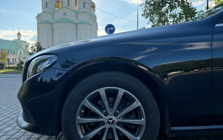 Mercedes-Benz E-Класс, 2020 год, 2 900 000 рублей, 7 фотография