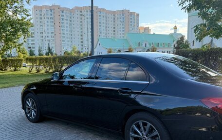 Mercedes-Benz E-Класс, 2020 год, 2 900 000 рублей, 20 фотография