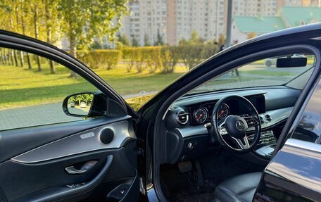 Mercedes-Benz E-Класс, 2020 год, 2 900 000 рублей, 18 фотография