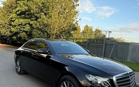 Mercedes-Benz E-Класс, 2020 год, 2 900 000 рублей, 30 фотография
