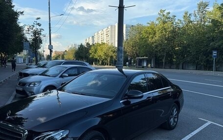 Mercedes-Benz E-Класс, 2020 год, 2 900 000 рублей, 32 фотография