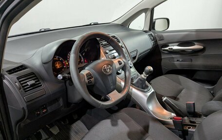 Toyota Auris II, 2010 год, 1 200 000 рублей, 24 фотография