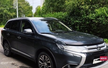 Mitsubishi Outlander III рестайлинг 3, 2015 год, 1 700 000 рублей, 3 фотография