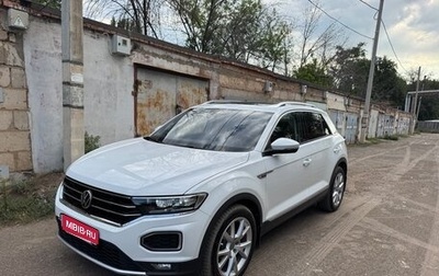 Volkswagen T-Roc I, 2020 год, 2 490 000 рублей, 1 фотография