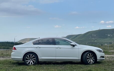 Volkswagen Passat B8 рестайлинг, 2017 год, 1 585 000 рублей, 5 фотография
