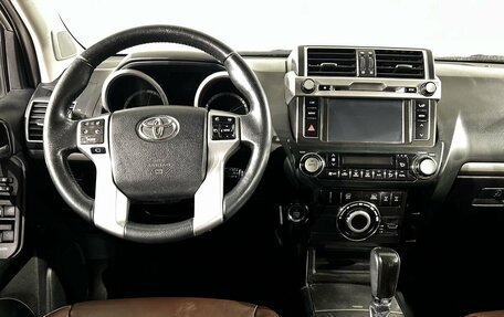 Toyota Land Cruiser Prado 150 рестайлинг 2, 2017 год, 3 490 000 рублей, 9 фотография
