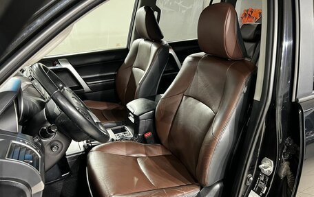 Toyota Land Cruiser Prado 150 рестайлинг 2, 2017 год, 3 490 000 рублей, 14 фотография
