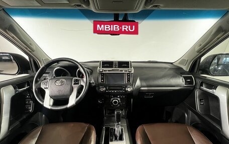 Toyota Land Cruiser Prado 150 рестайлинг 2, 2017 год, 3 490 000 рублей, 13 фотография