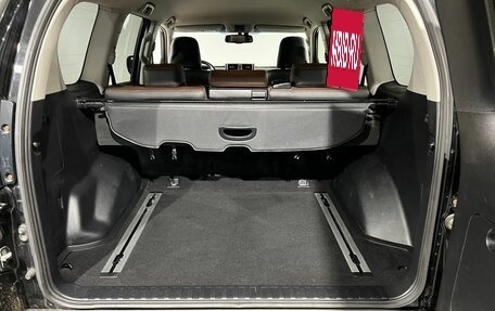 Toyota Land Cruiser Prado 150 рестайлинг 2, 2017 год, 3 490 000 рублей, 20 фотография