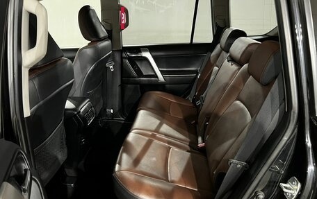 Toyota Land Cruiser Prado 150 рестайлинг 2, 2017 год, 3 490 000 рублей, 19 фотография