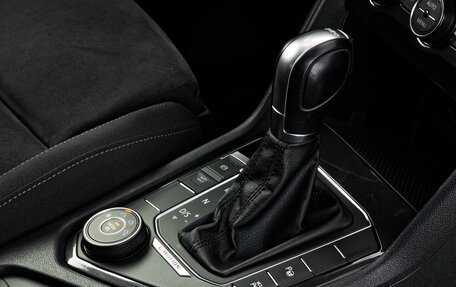 Volkswagen Tiguan II, 2018 год, 2 490 000 рублей, 7 фотография