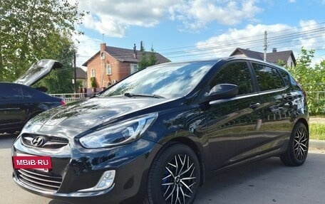 Hyundai Solaris II рестайлинг, 2012 год, 890 000 рублей, 3 фотография