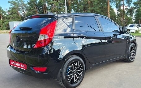 Hyundai Solaris II рестайлинг, 2012 год, 890 000 рублей, 7 фотография