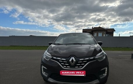 Renault Kaptur I рестайлинг, 2020 год, 1 450 000 рублей, 2 фотография
